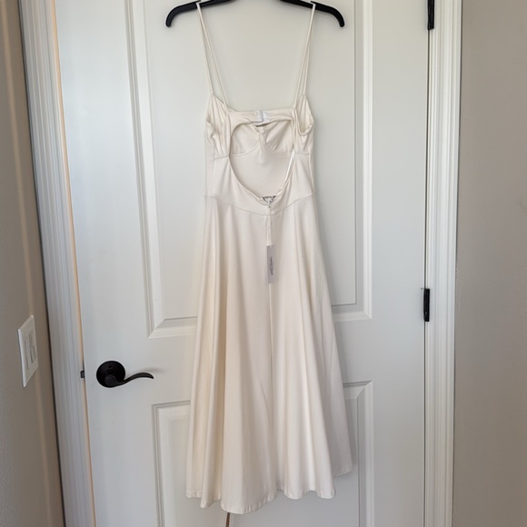 Reformation Dress - Picture 3 of 7